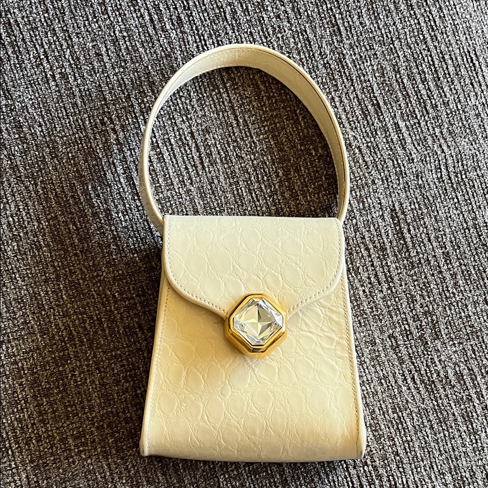 LR Elegant Cream Handbag with Gold Accent